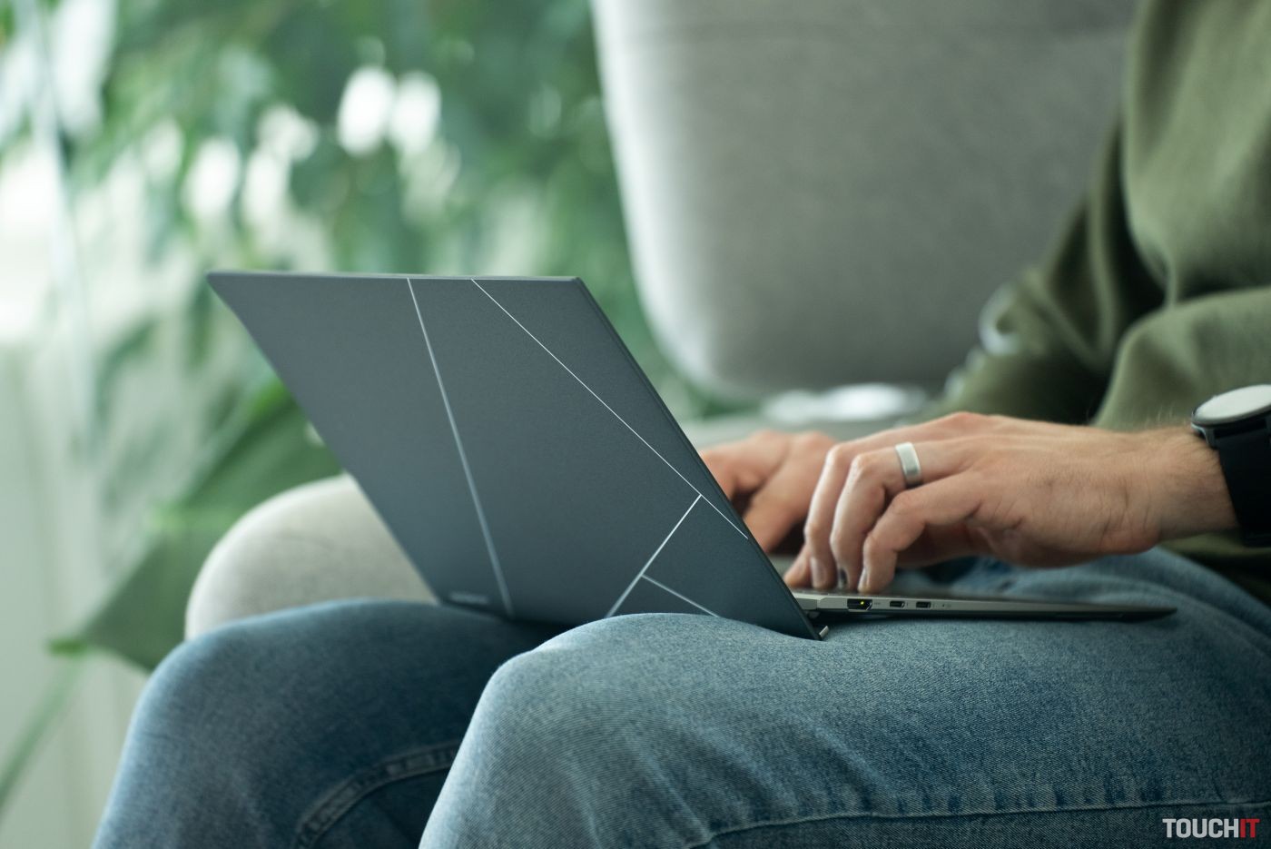 ASUS Zenbook S 13 OLED a moje skúsenosti po mesiaci používania (RECENZIA)