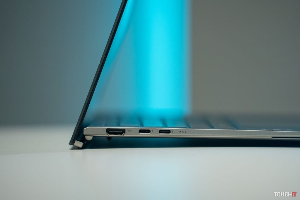 ASUS Zenbook S 13 OLED
