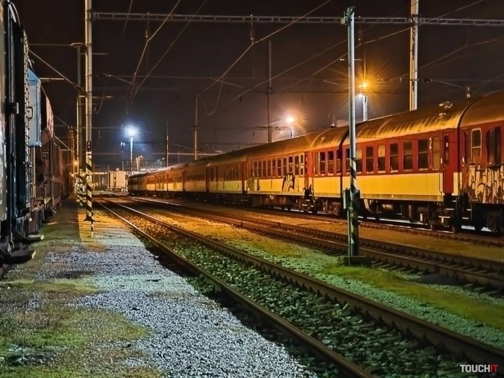 HONOR Magic5 Pro Nočný režim 3,5× zoom