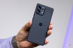 Hlavné fotoaparáty smartfónov sú až príliš širokouhlé. Pri fotografovaní môže pomôcť malý trik