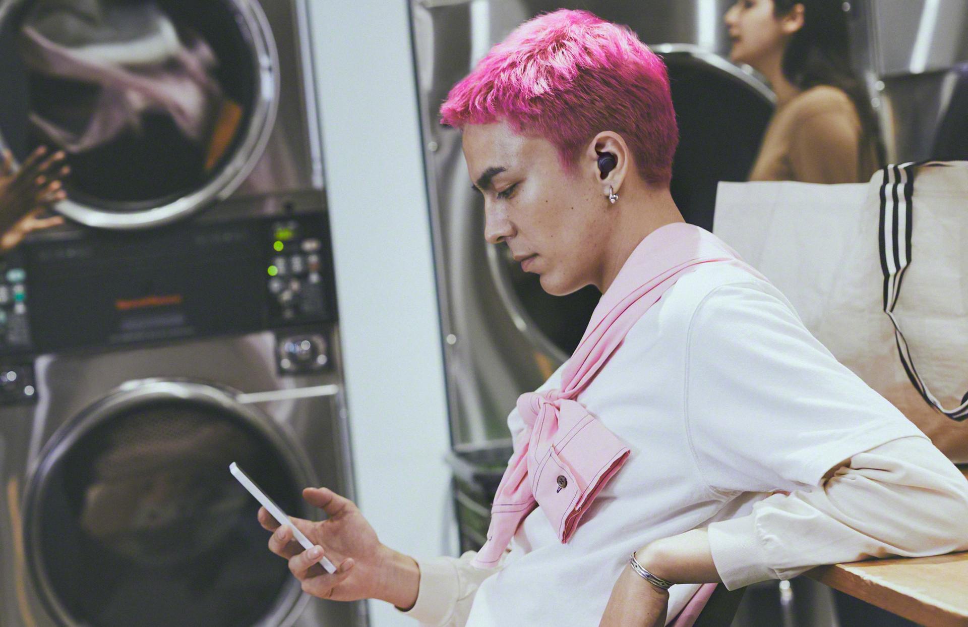 Sony predstavuje plne bezdrôtové slúchadlá WF-C700N s funkciou potlačenia okolitého hluku