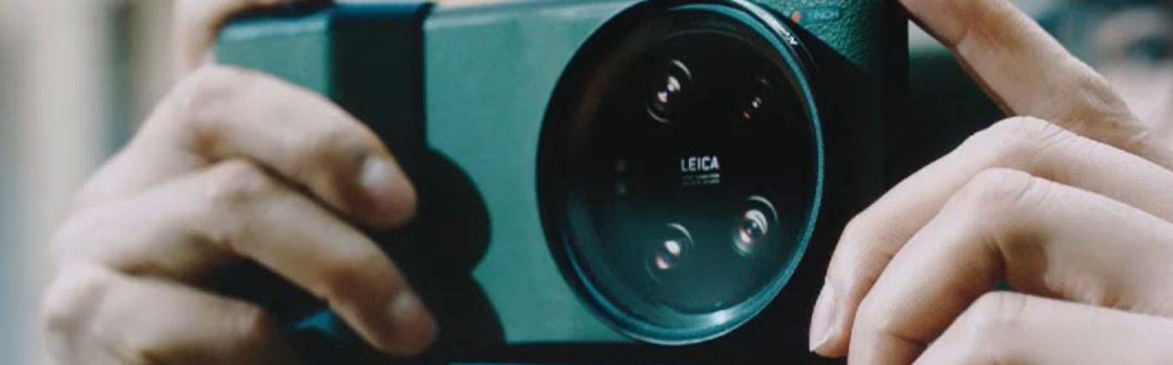 Xiaomi 13 Ultra s oficiálnym grip príslušenstvom