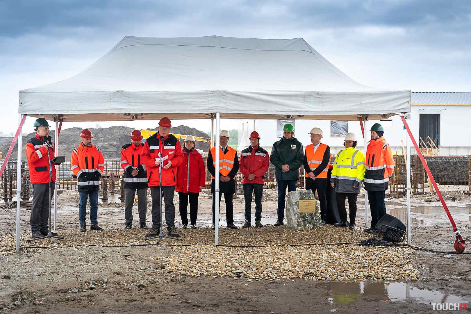 Takto vzniká nová elektrická stanica. Zaistí dostatok elektriny na Slovensku (VIDEO)
