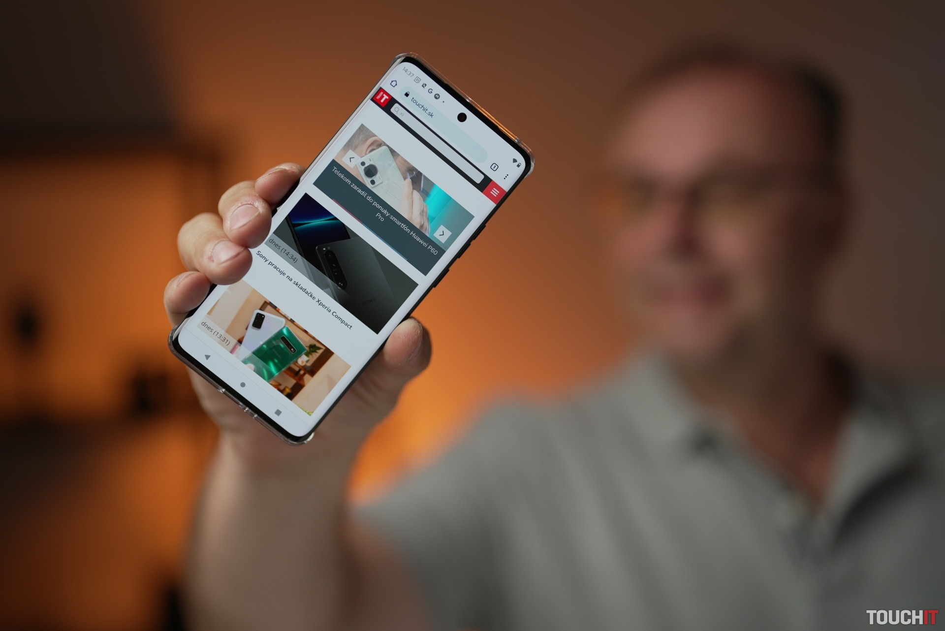 Motorola edge 40: zaujímavý dizajn a pekné fotky