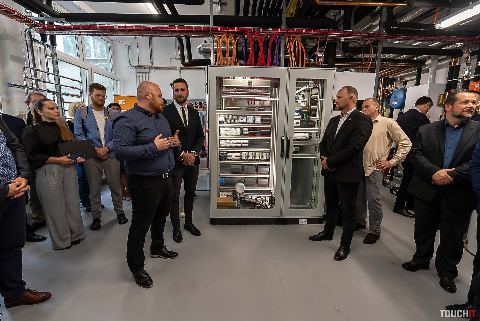 Špecializovaná učebňa pre energetikov a polygón sietí (VIDEO)