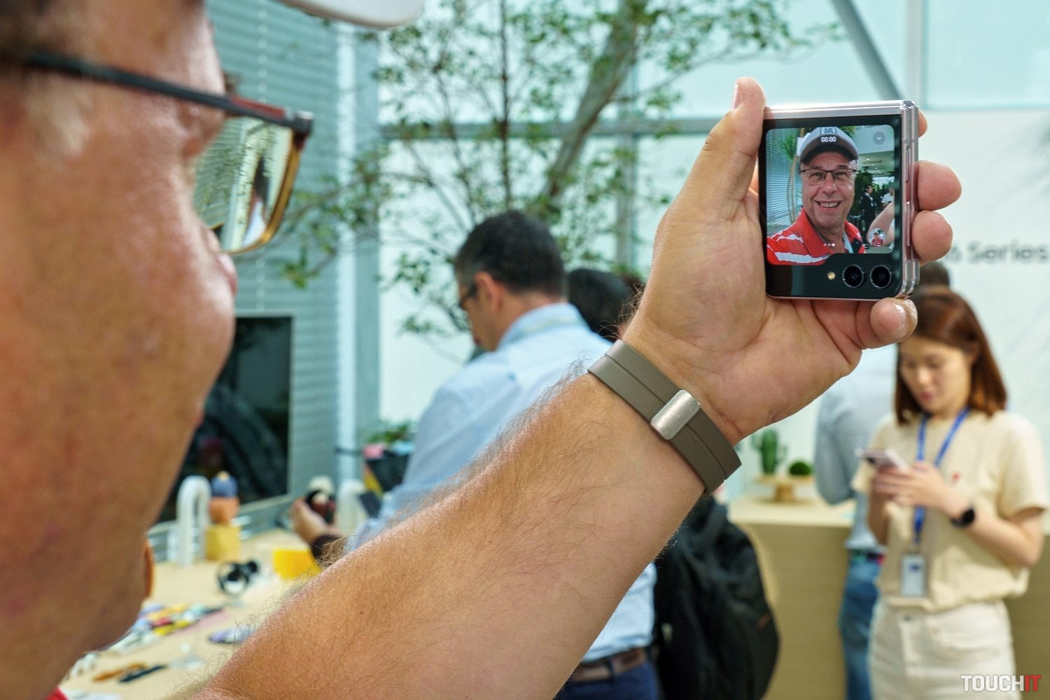 Všetko o nových skladačkách Samsung Galaxy Z Flip5 a Z Fold5 (VIDEO)