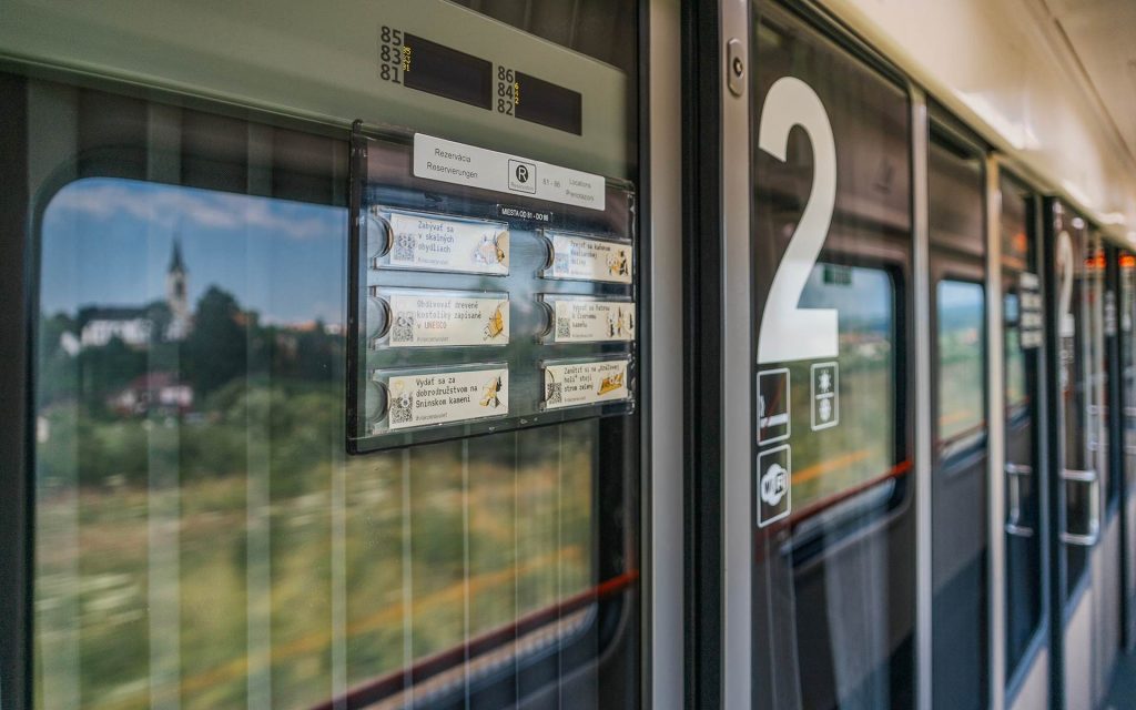 Nová forma komunikácie tipov na výlety vlakmi podporuje nedávno spustený portál vlakomnavylet