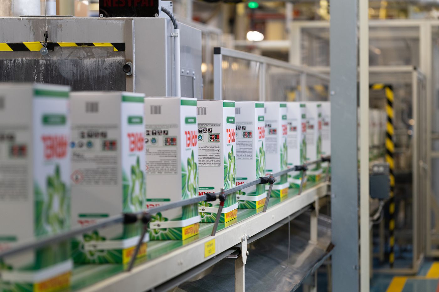 Strojové učenie sa dá využiť aj pri výrobe pracích práškov, používa ho česká P&G Rakona