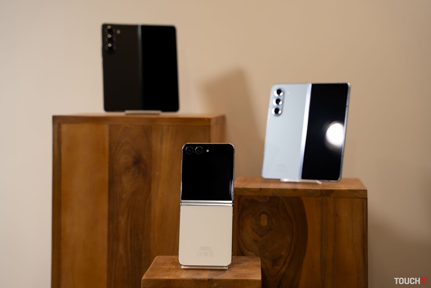 Rok 2024 bude plný nových skladateľných smartfónov