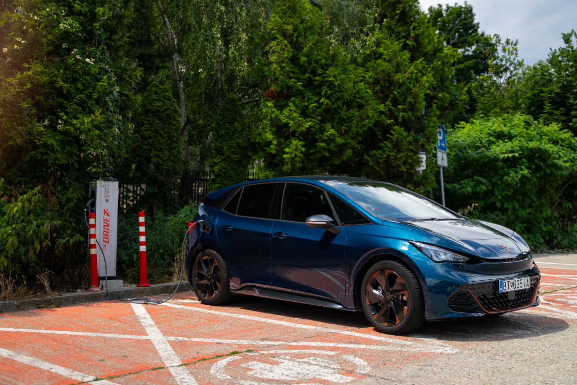 Ako je to s nabíjaním elektromobilov?