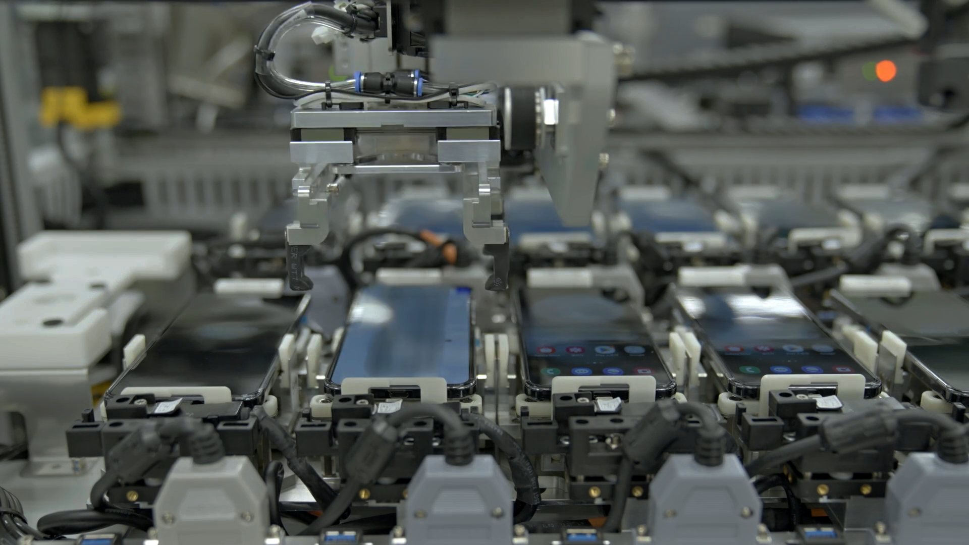 Ako sa vyrába Galaxy Z Flip5 a Galaxy ZFold5?