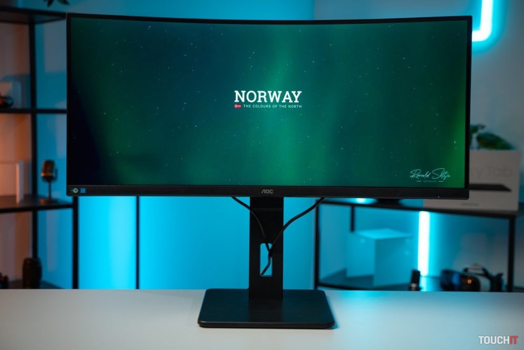 AOC CU34P3CV Monitor pre profesionálov