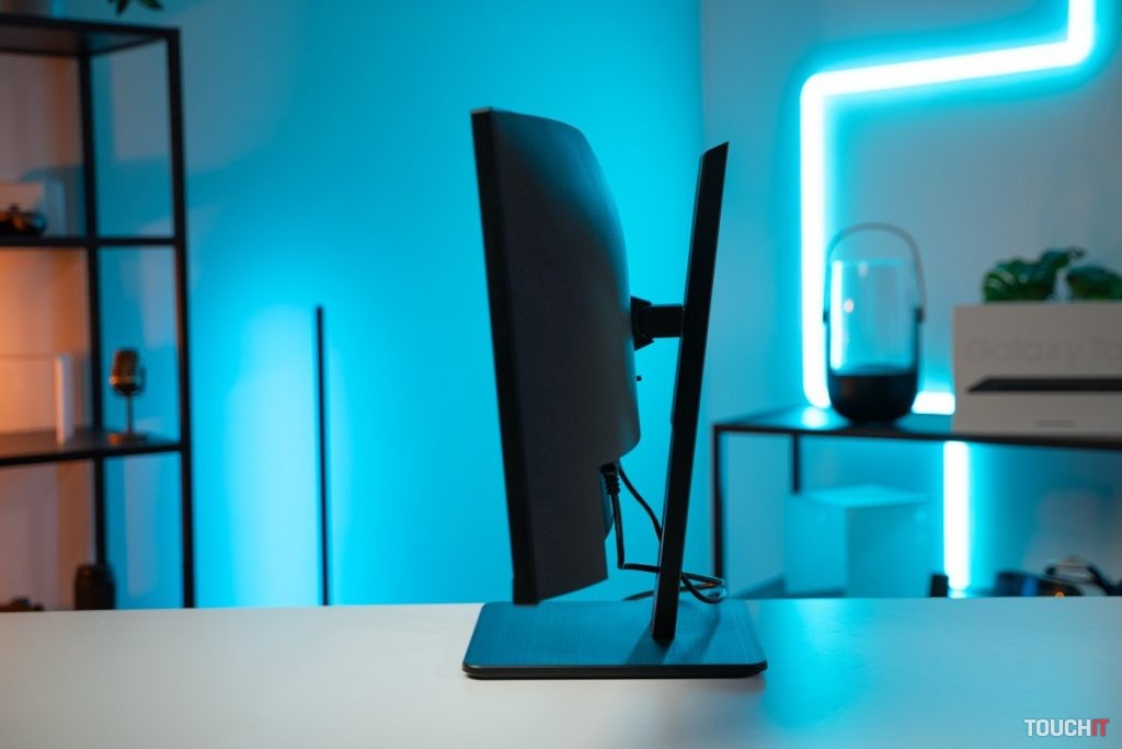 AOC CU34P3CV Monitor pre profesionálov