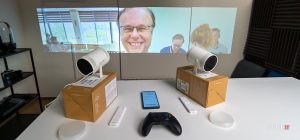 Spojenie obrazu pomocou dvoch projektorov The Freestyle 2