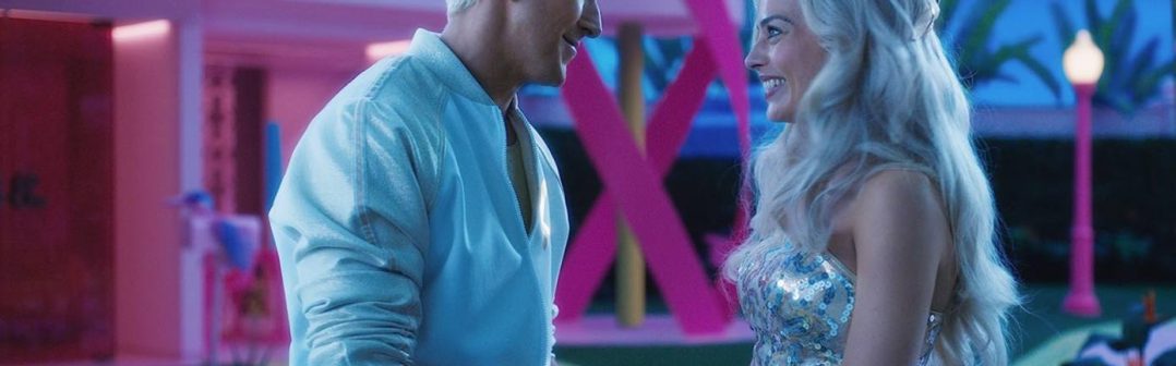 barbie filmy a ken a barbie pozerajuci sa na seba