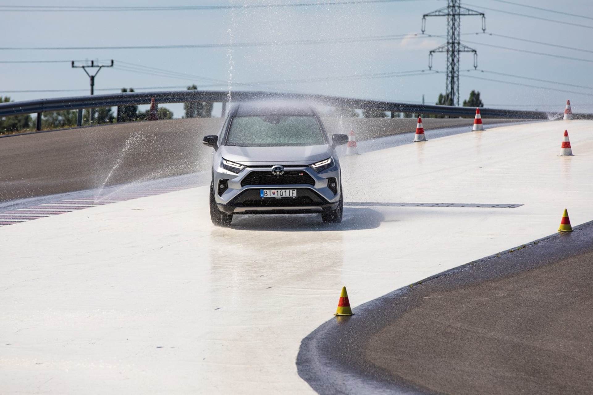 Chcete si zajazdiť na Slovakia Ringu zadarmo? Ide to, ak spĺňate túto jedinú podmienku