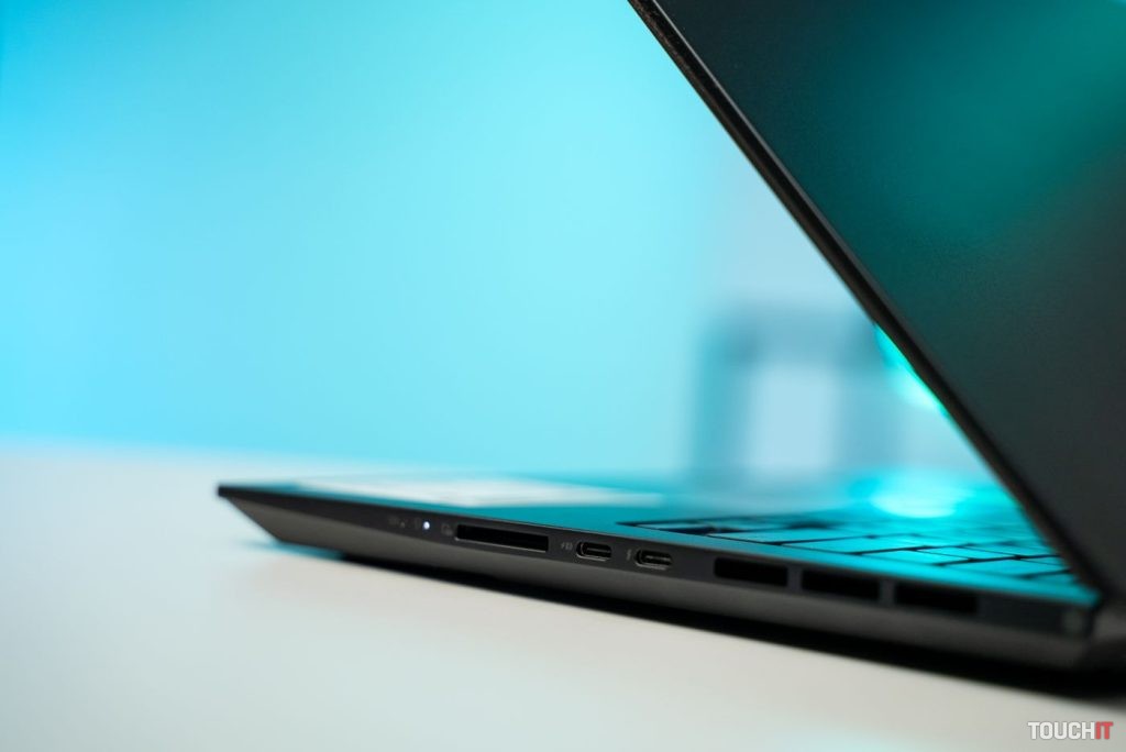 ASUS Zenbook Pro 14 OLED (UX6404)