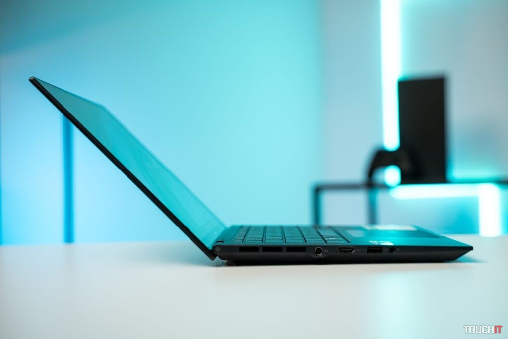 ASUS Zenbook Pro 14 OLED (UX6404)