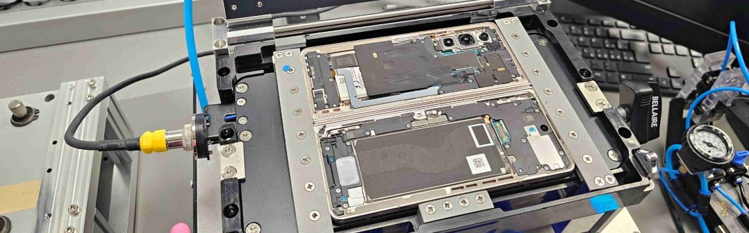 Samsung Galaxy Z Fold4 po otvorení krytu