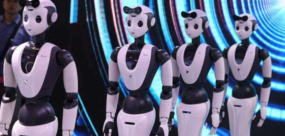 humanoidni roboti v cine
