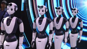 humanoidni roboti v cine