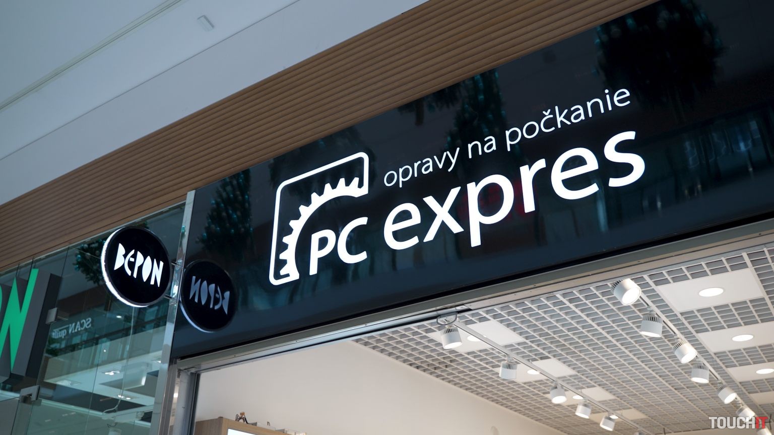 Ako opraviť smartfón? Najlepšie u odborníkov