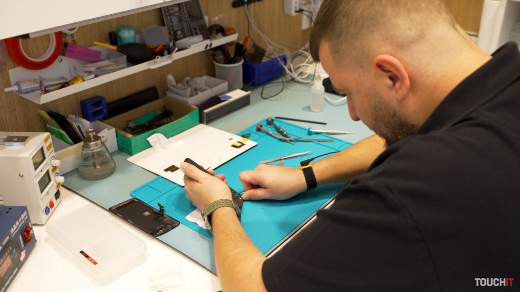 pcexpres oprava iphone v predajni bratislava aupark