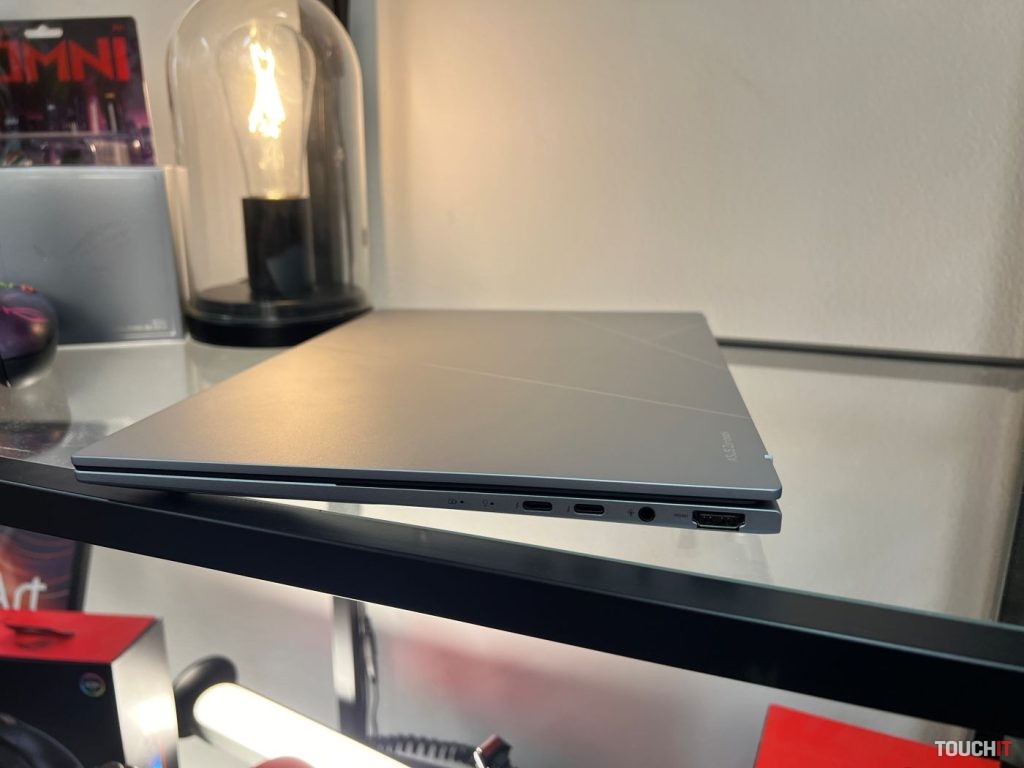 ASUS Zenbook 14 OLED (UX3405)