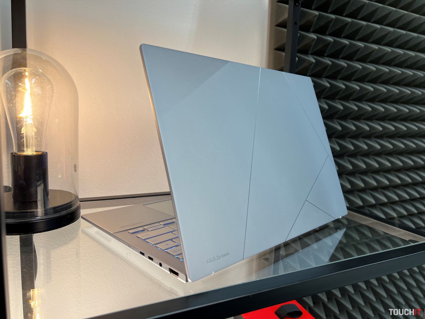 ASUS Zenbook 14 OLED: Procesory Intel Meteor Lake a nádherný OLED displej