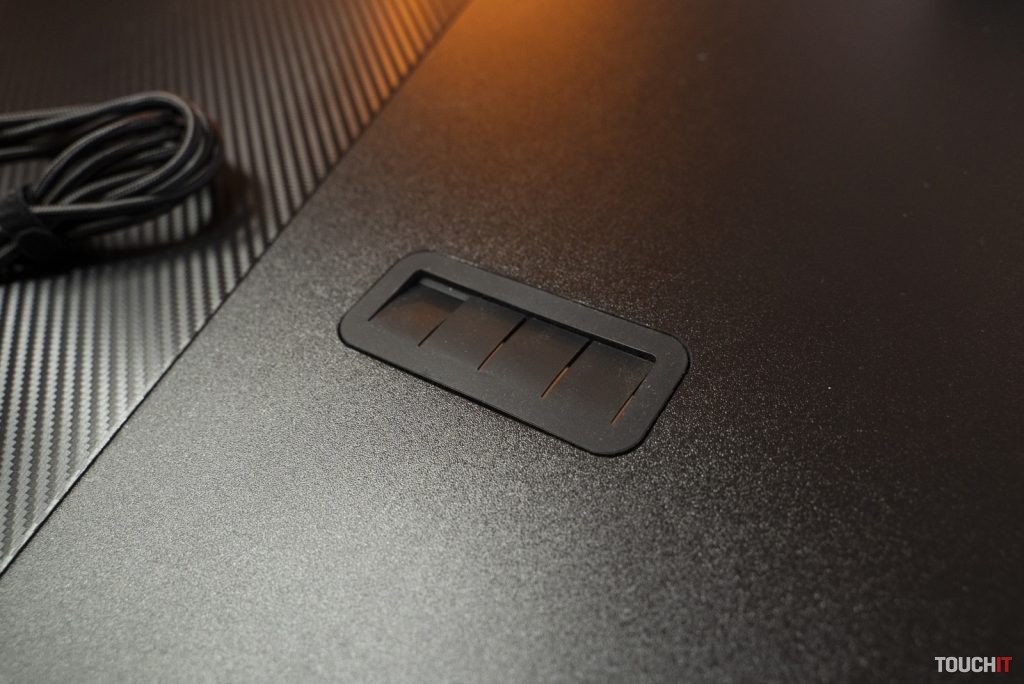 Endorfy Atlas L Electric: Stôl, ktorý sa vám prispôsobí