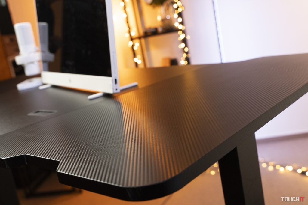 Endorfy Atlas L Electric: Stôl, ktorý sa vám prispôsobí