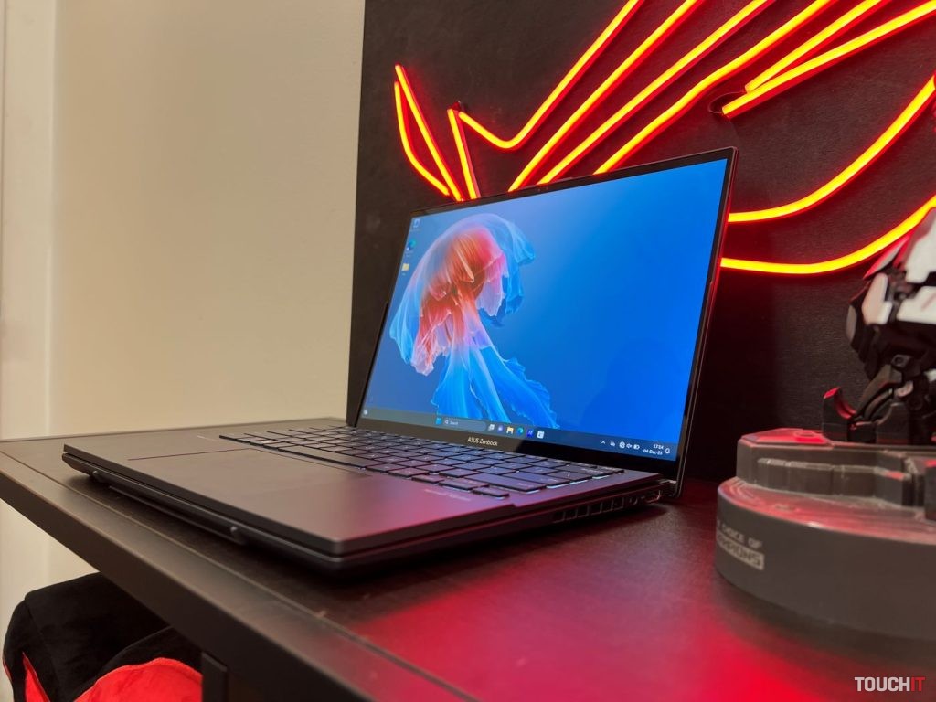 ASUS Zenbook Duo (UX8406)