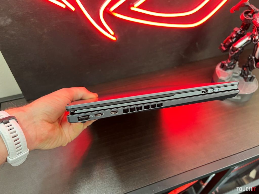 ASUS Zenbook Duo (UX8406)