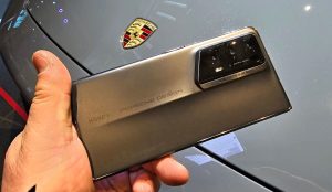 HONOR Magic V2 Porsche Edition