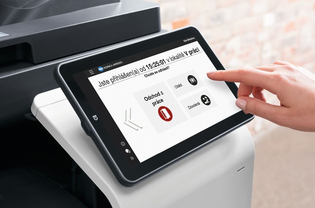Tisícky českých a slovenských firiem môžu evidovať dochádzku zamestnancov na displeji tlačiarní
