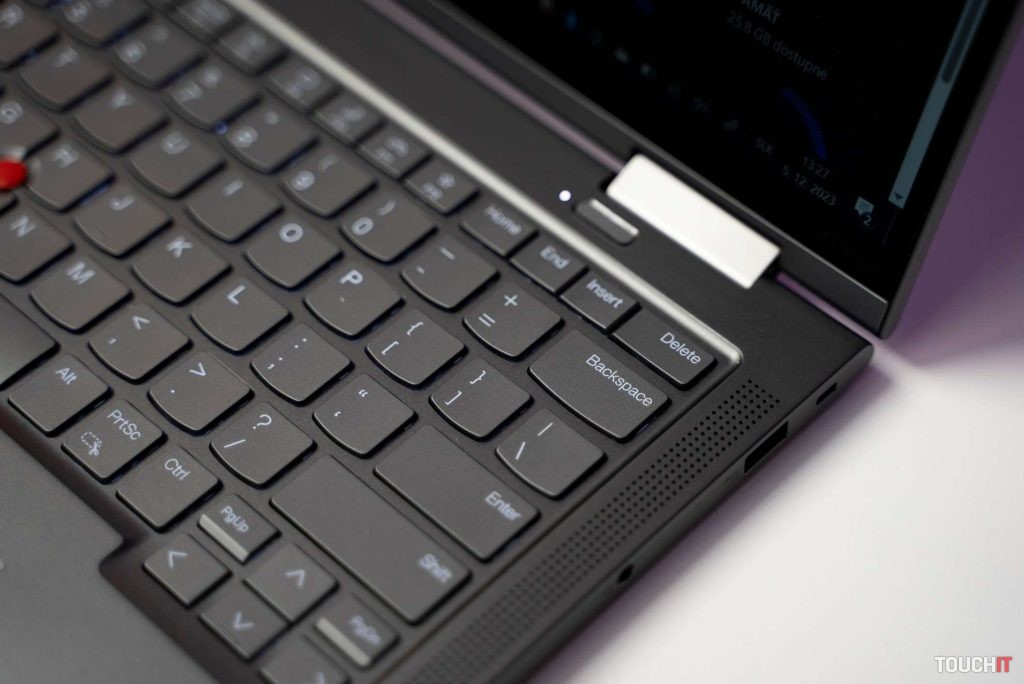 lenovo thinkpad x1 yoga gen 8