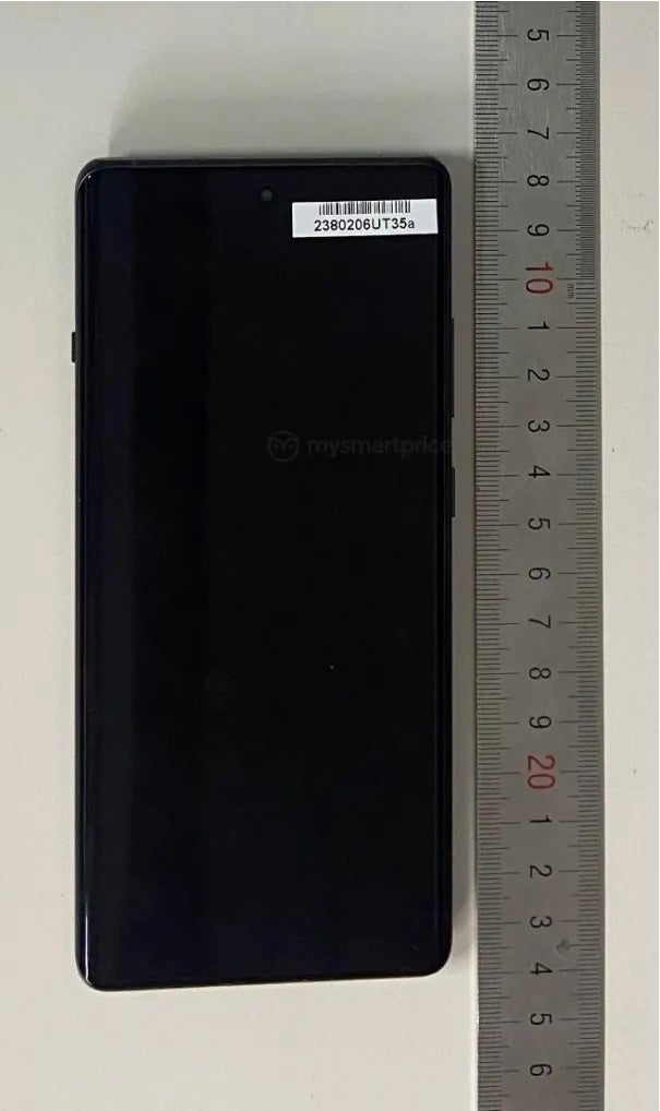 OnePlus 12R v databáze FCC