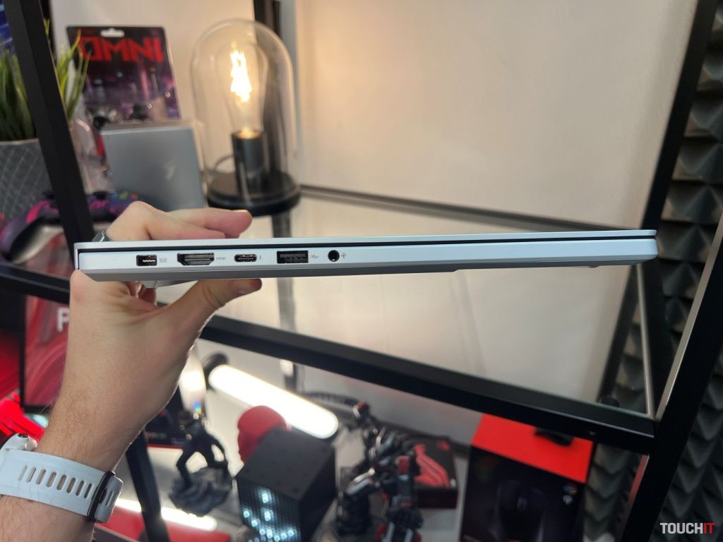 ROG Zephyrus G16 (GU605M)