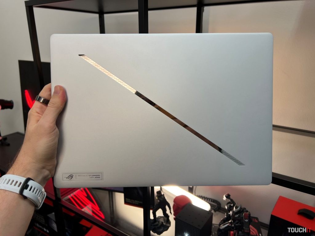 ROG Zephyrus G16 (GU605M)