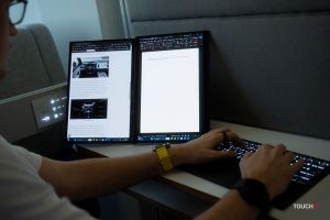 ASUS Zenbook DUO (UX8406)