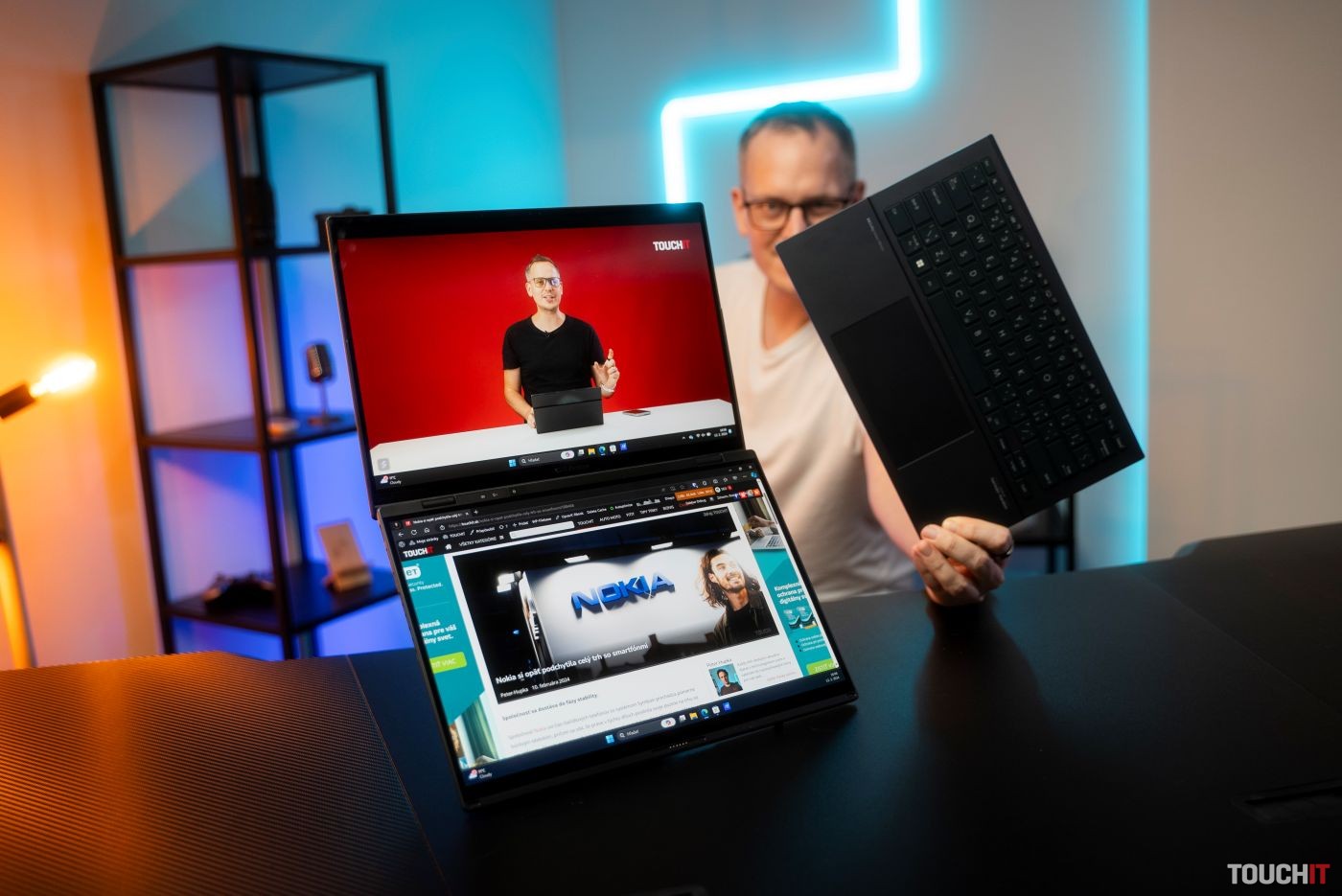 ASUS Zenbook DUO (UX8406) je najlepší notebook s dvoma displejmi (RECENZIA)