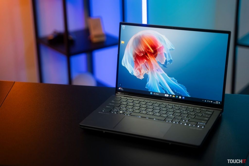 ASUS Zenbook DUO (UX8406)