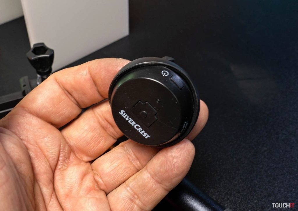 Bluetooth diaľkové ovládanie smartfónu(akčnej kamery