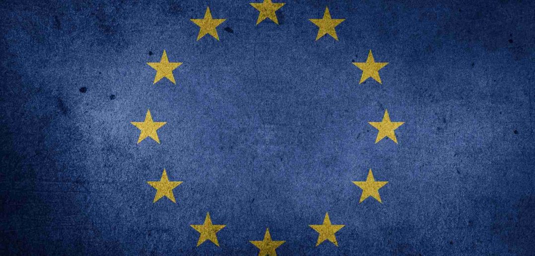 eurpska unia hviezdy na modrom pozadi
