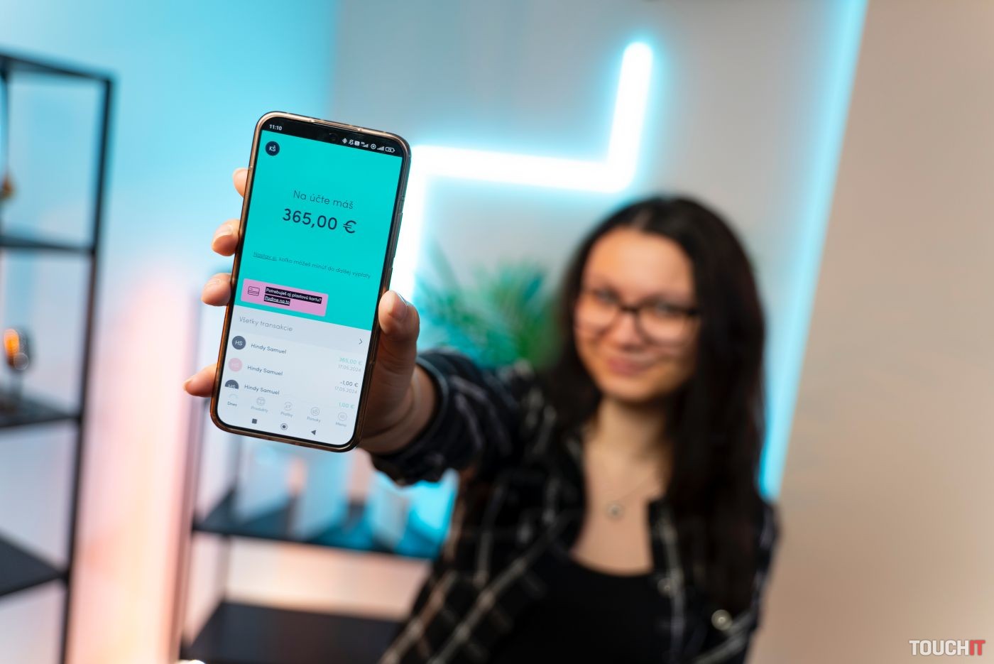 Účet v 365.bank bez poplatku si založíte v mobile za pár minút, takto to prebieha