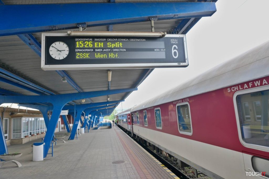 Vlak do Splitu pripravený na stanici Bratislava Nové Mesto