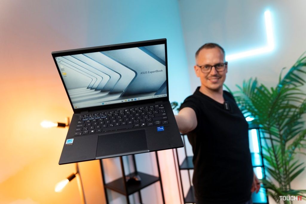 ASUS ExpertBook B5 (B5404CVA)