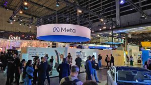 Facebook vraj cenzuruje údaje a spolupracuje s Čínou