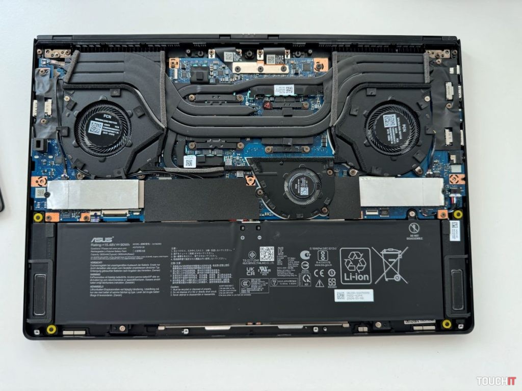 ASUS ProArt P16