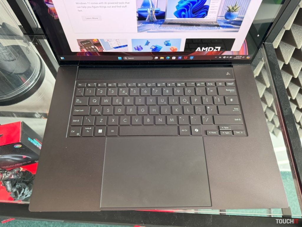 ASUS Zenbook S 16